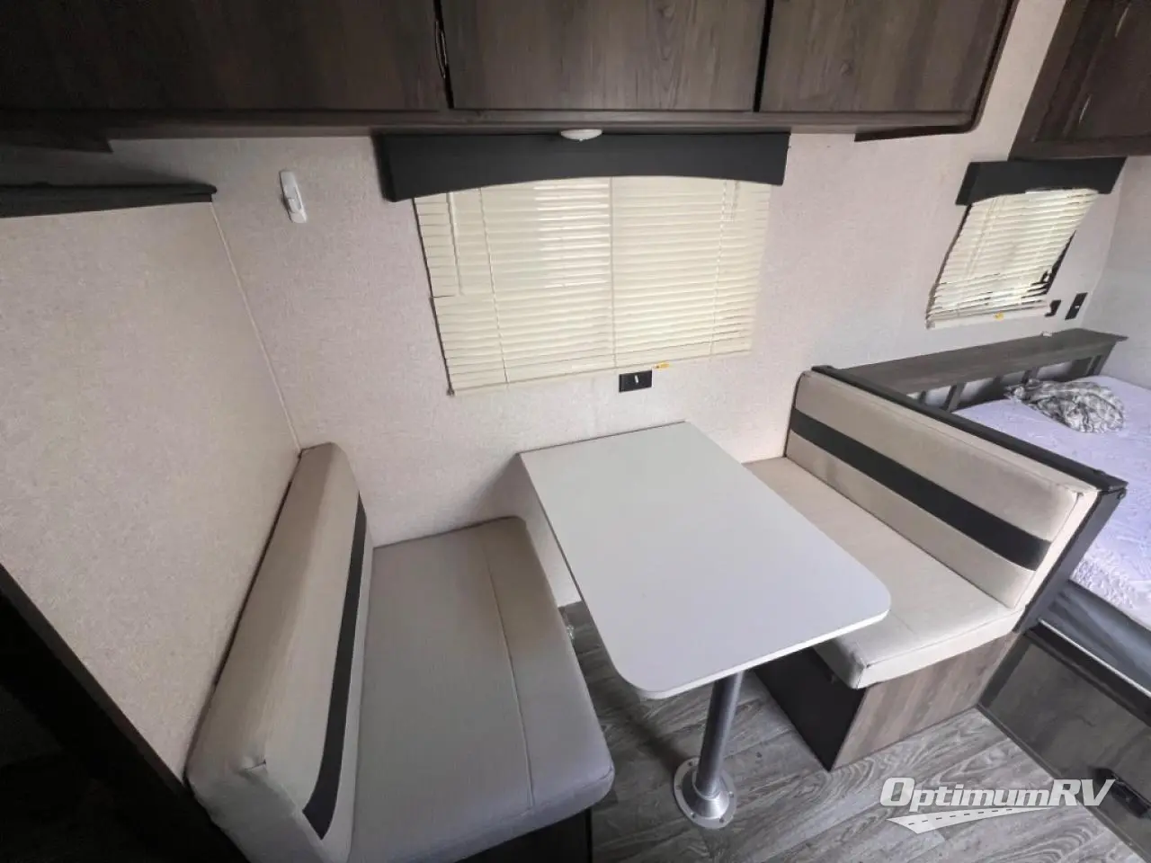 2021 Coachmen Clipper Cadet 17CBH Photo 7