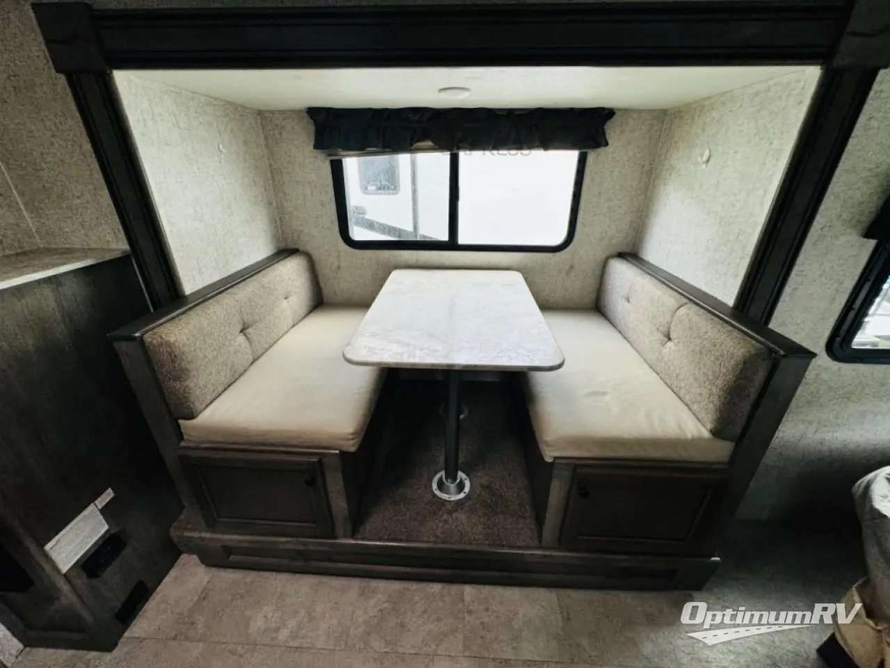 2020 Coachmen Apex Ultra-Lite 251RBK Photo 7