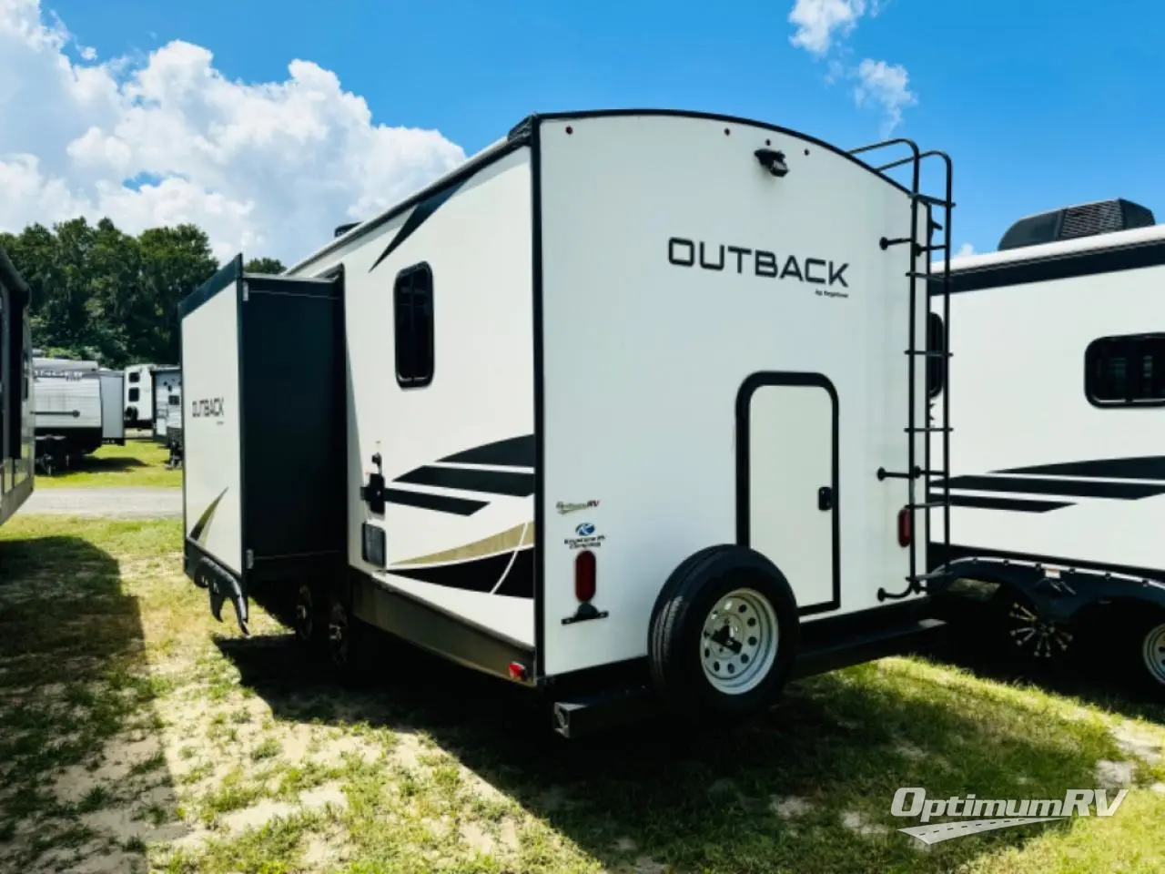 2021 Keystone Outback Ultra Lite 244UBH Photo 2