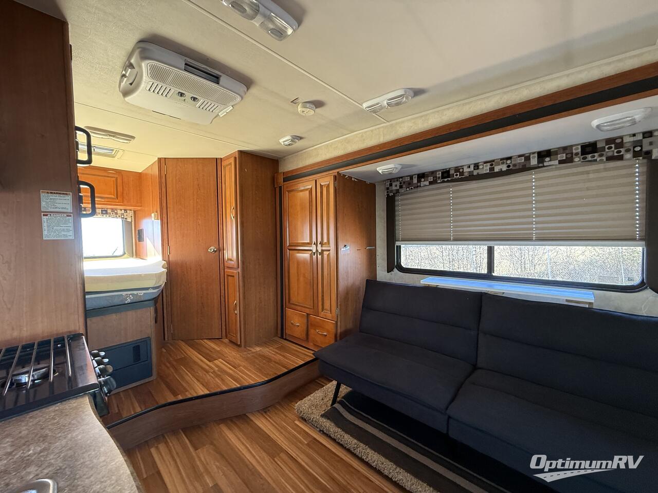 2013 Coachmen Concord 225LE Ford Photo 2