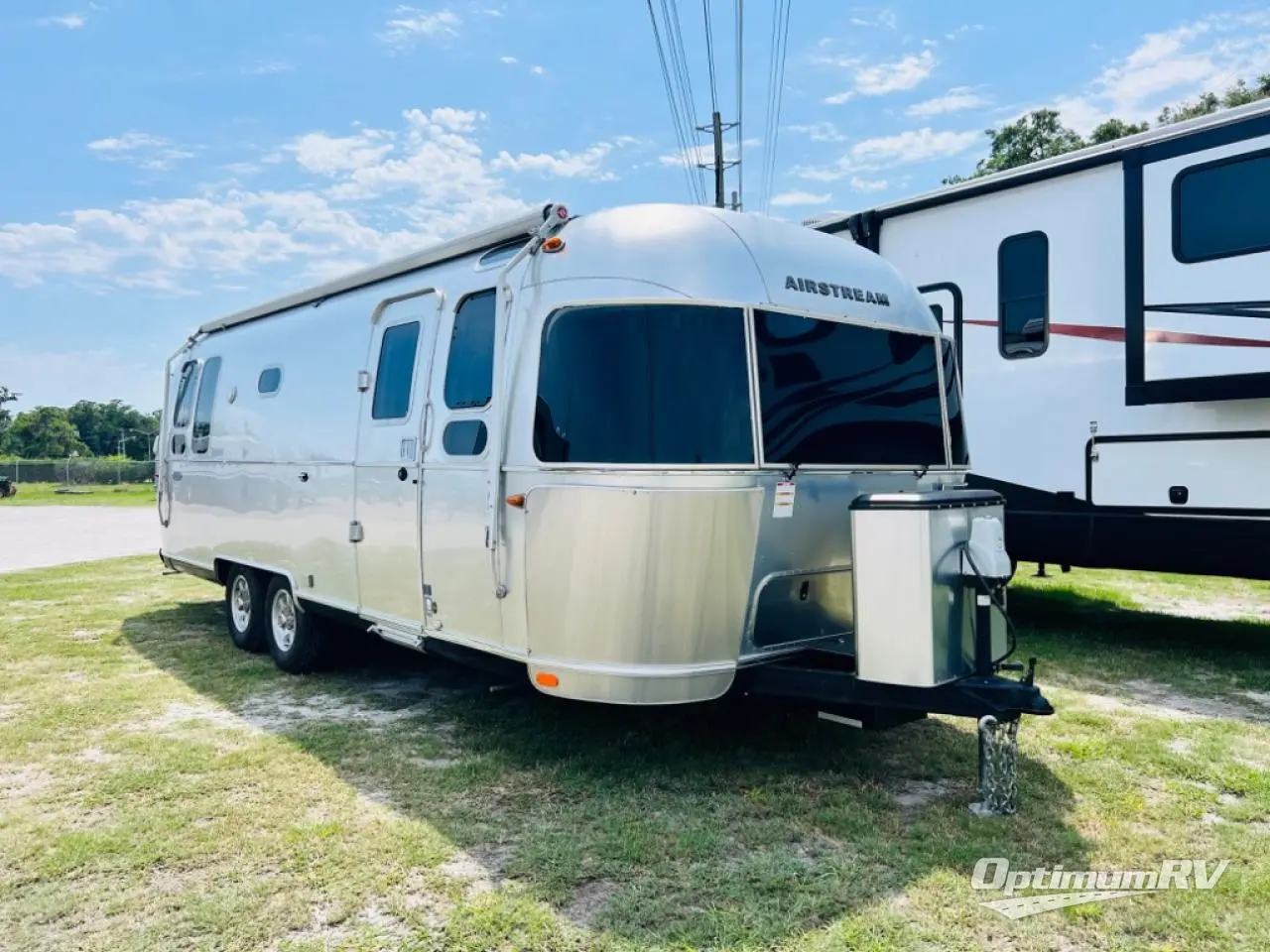 2019 Airstream Flying Cloud 26RB Photo 1