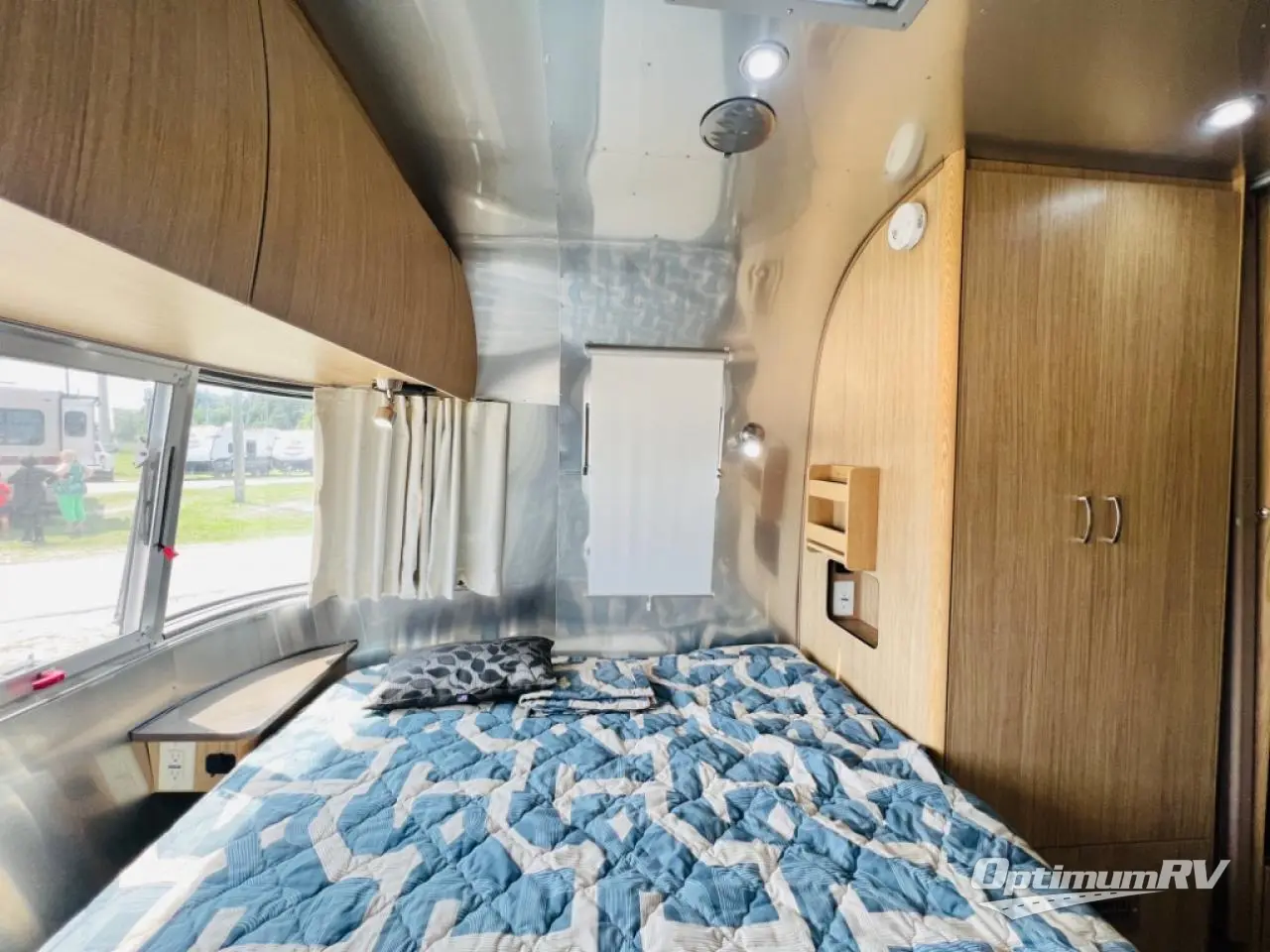 2019 Airstream Flying Cloud 26RB Photo 18