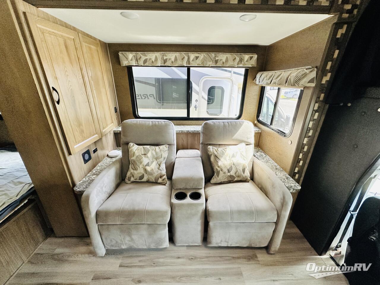 2016 Coachmen Prism 24M Photo 7