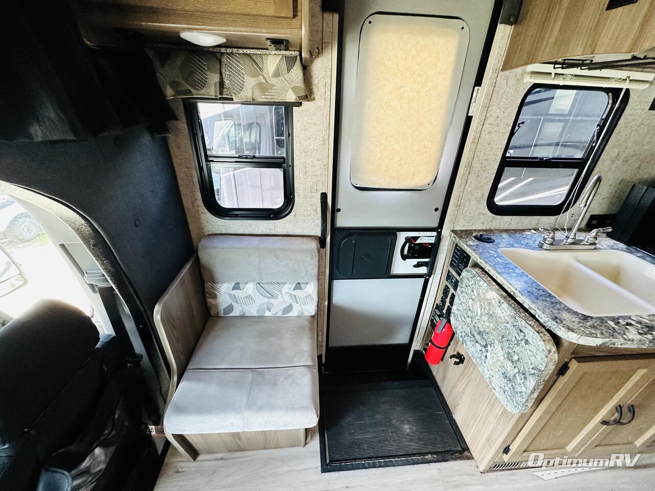 2016 Coachmen Prism 24M Photo 15