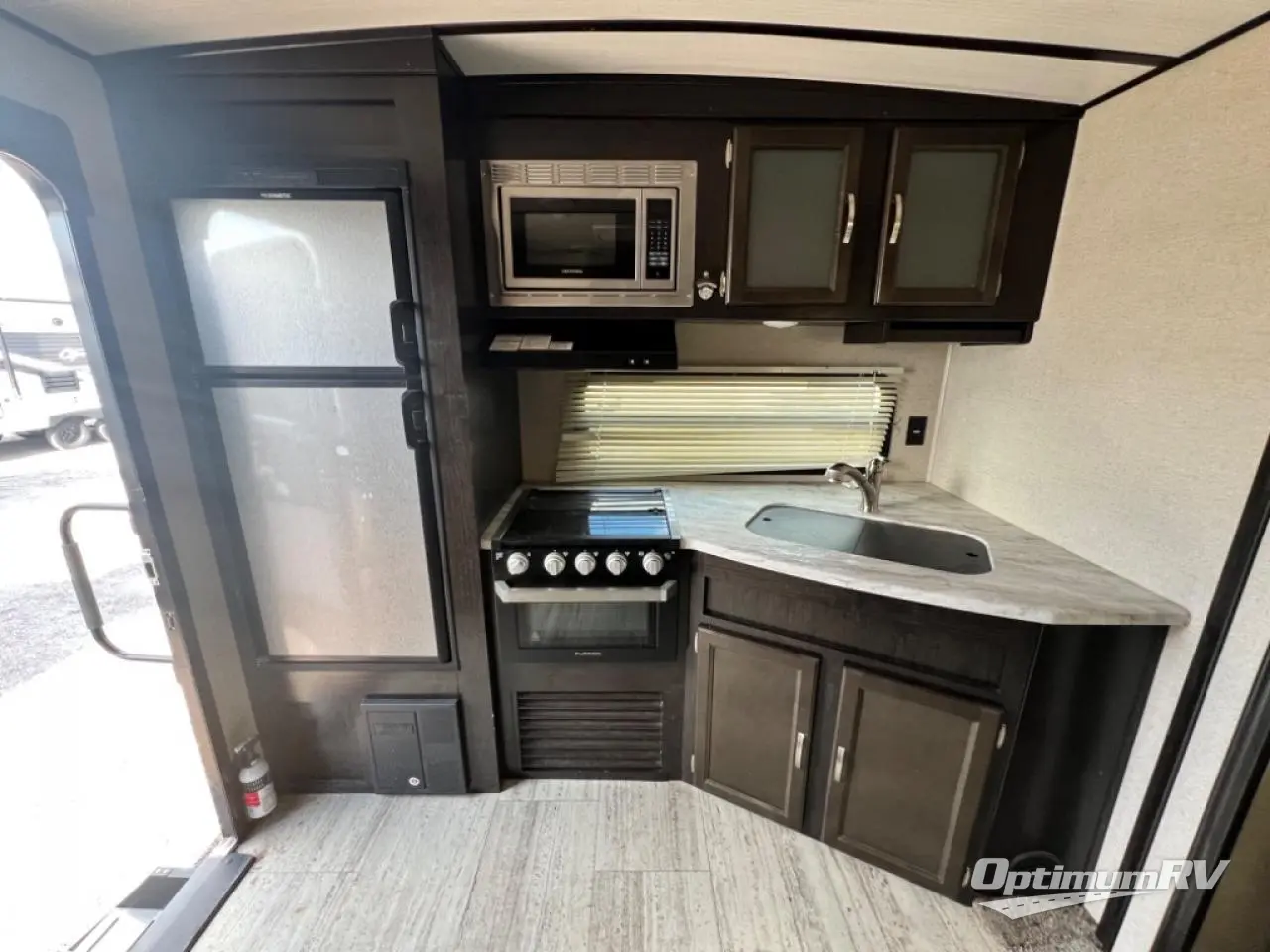 2020 Coachmen Spirit Ultra Lite 2255RK Photo 6