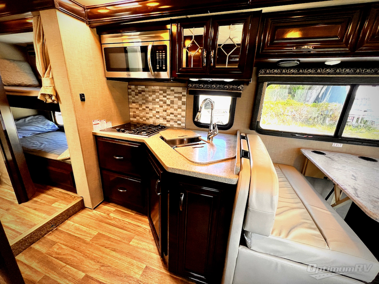 2017 Thor Quantum LF31 Photo 10