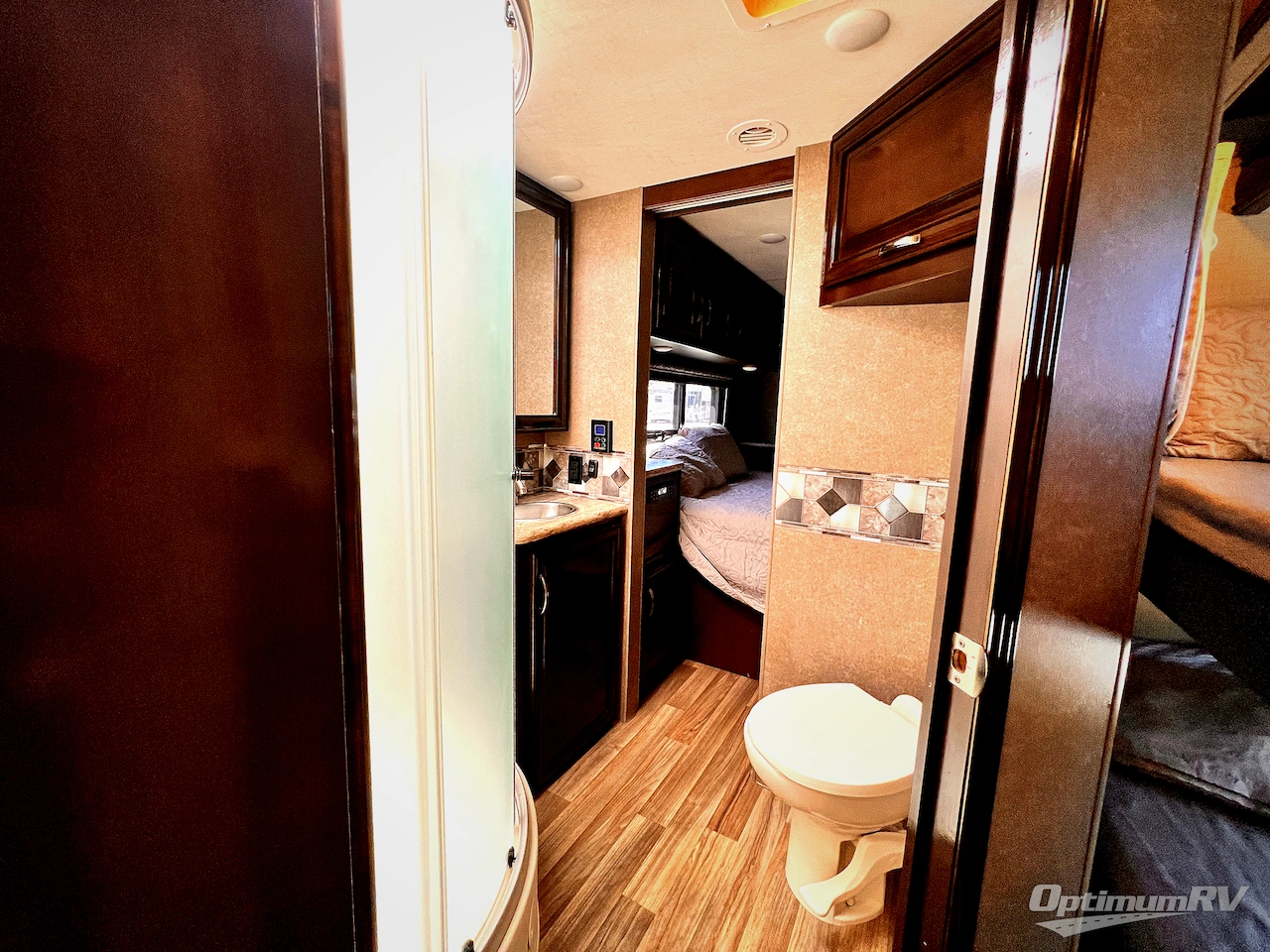 2017 Thor Quantum LF31 Photo 18