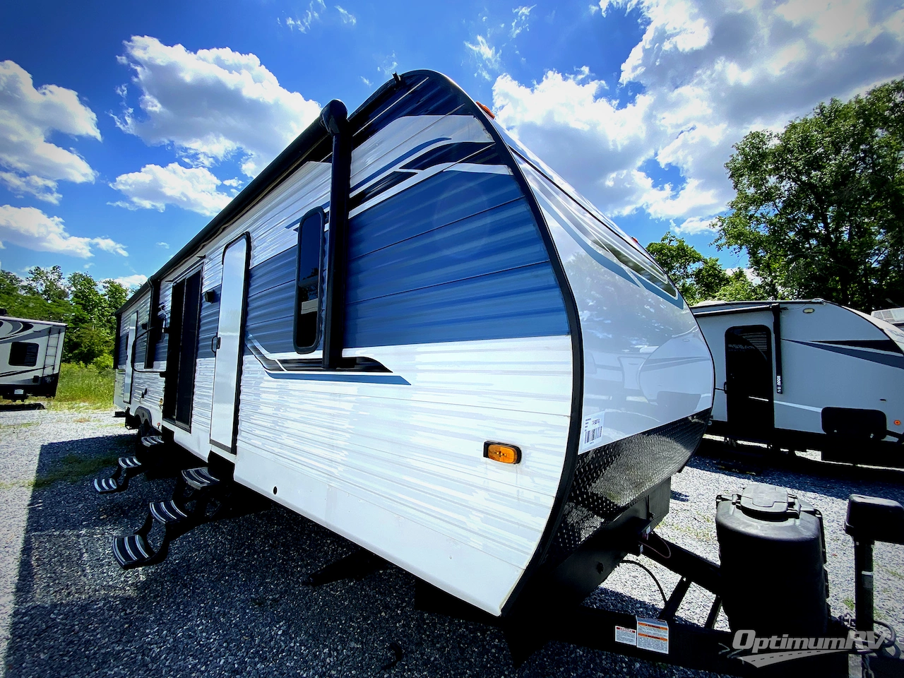 2024 CrossRoads Zinger ZR390DB Photo 2
