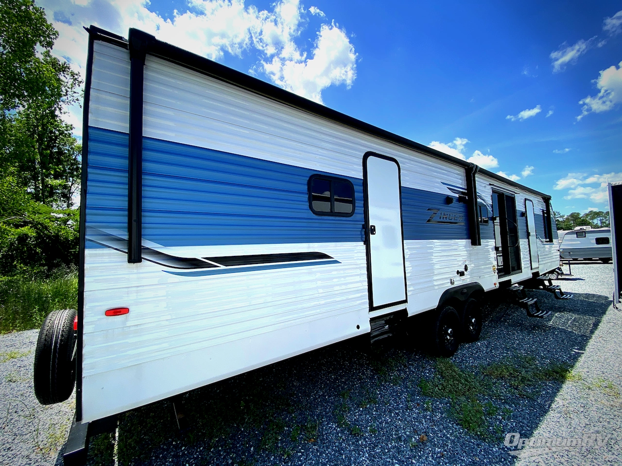 2024 CrossRoads Zinger ZR390DB Photo 4