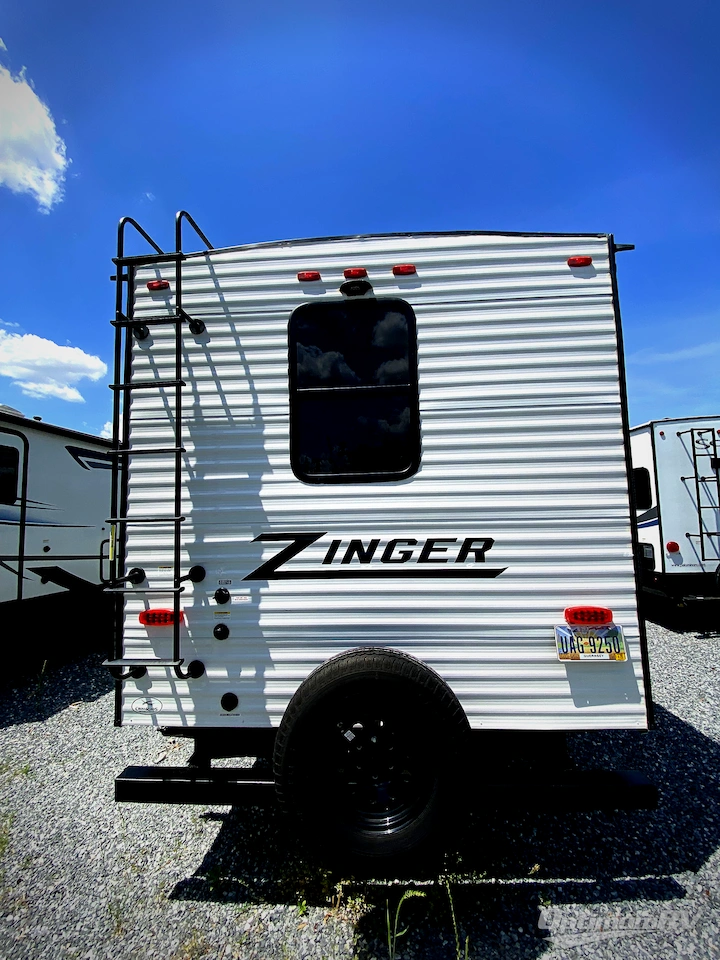 2024 CrossRoads Zinger ZR390DB Photo 5