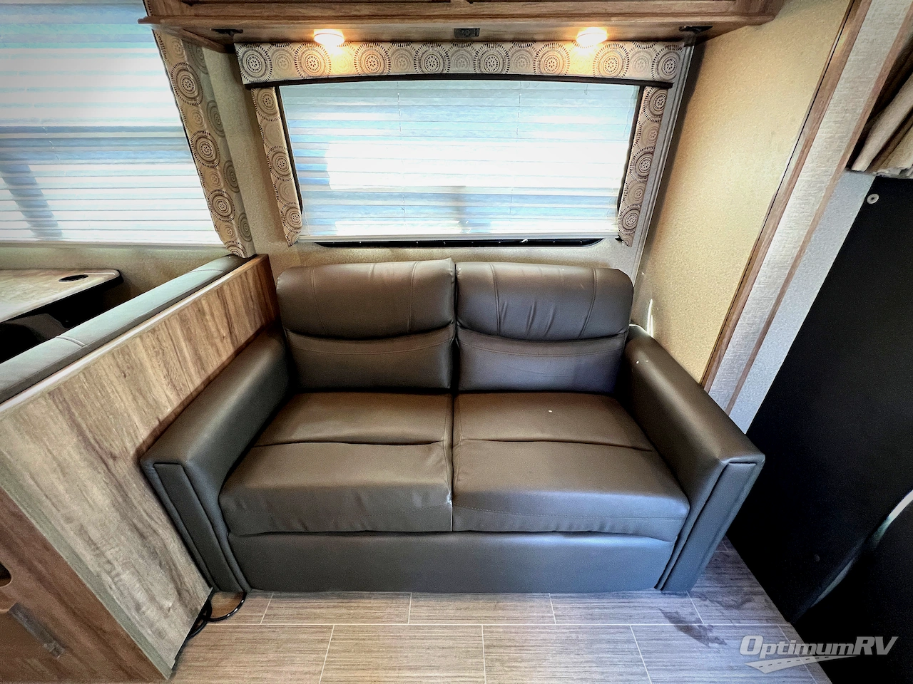 2020 Entegra Odyssey 26D Photo 13