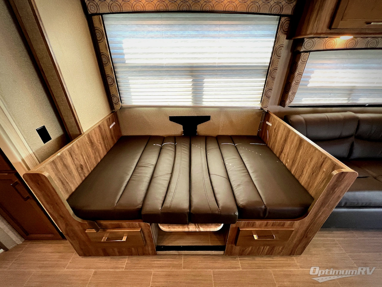2020 Entegra Odyssey 26D Photo 15