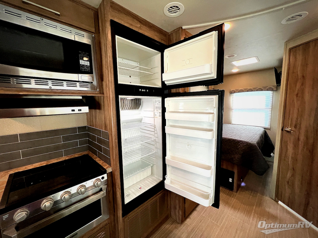 2020 Entegra Odyssey 26D Photo 20