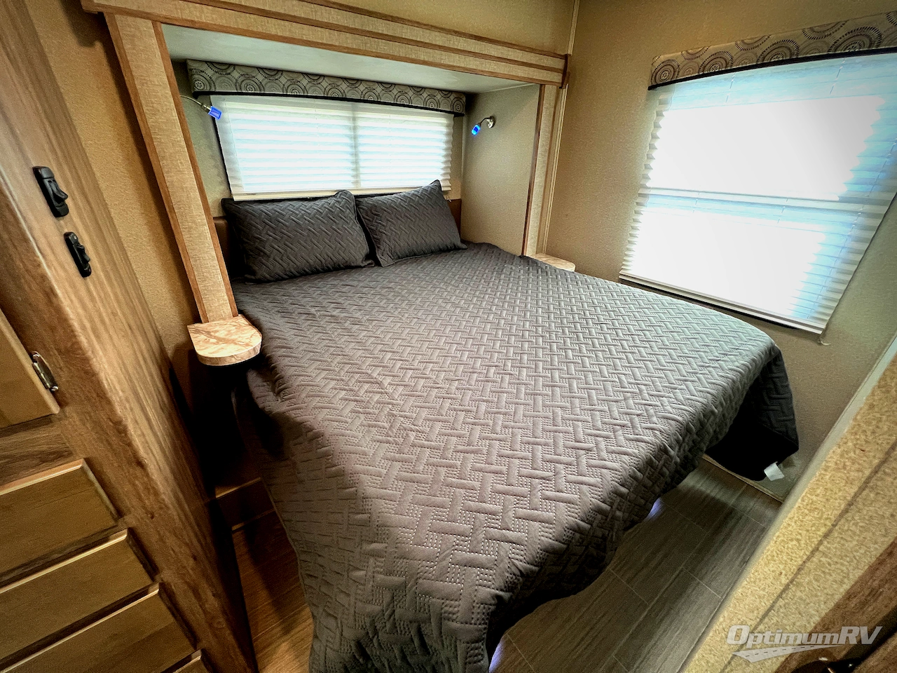 2020 Entegra Odyssey 26D Photo 21