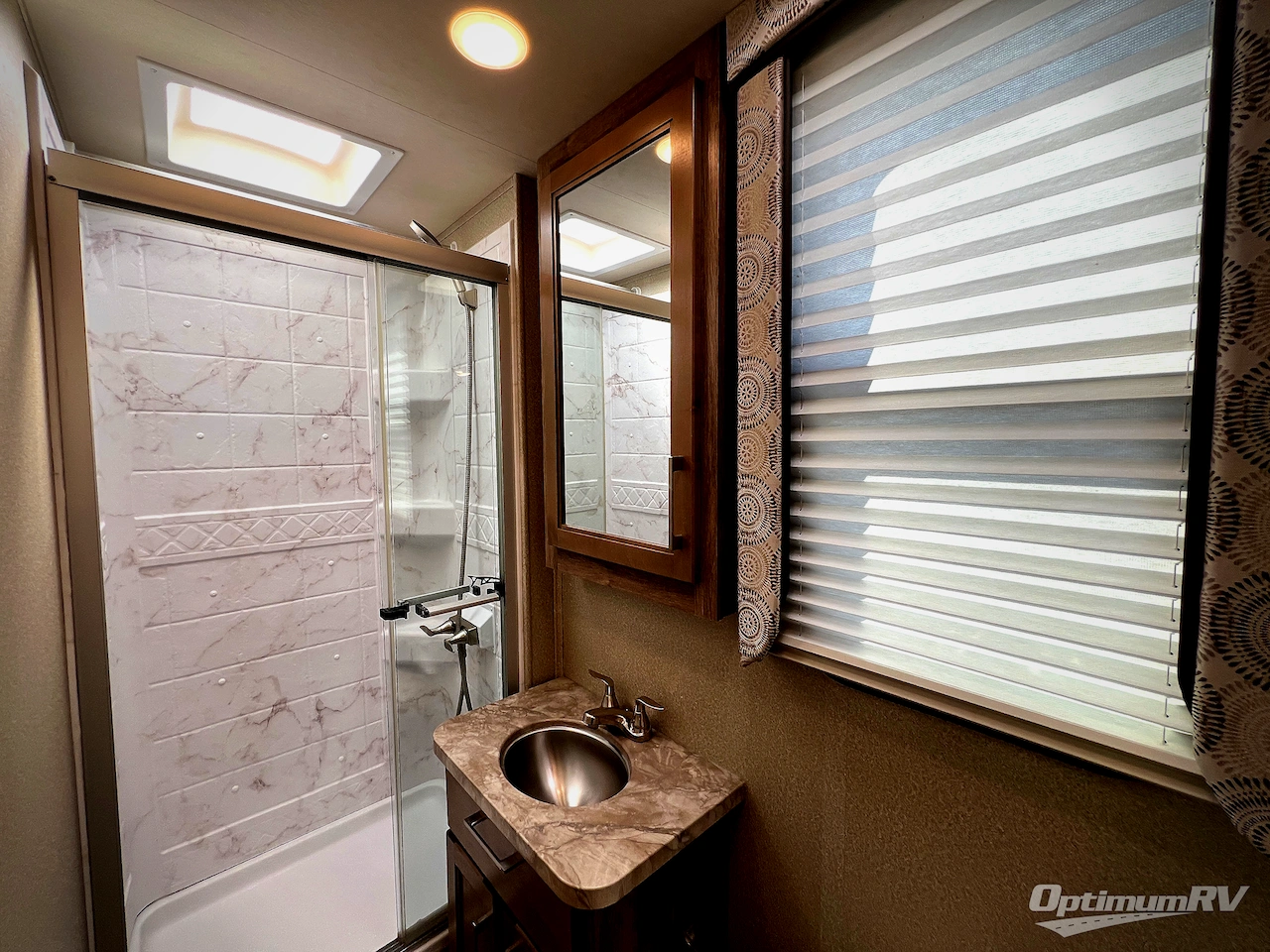 2020 Entegra Odyssey 26D Photo 23