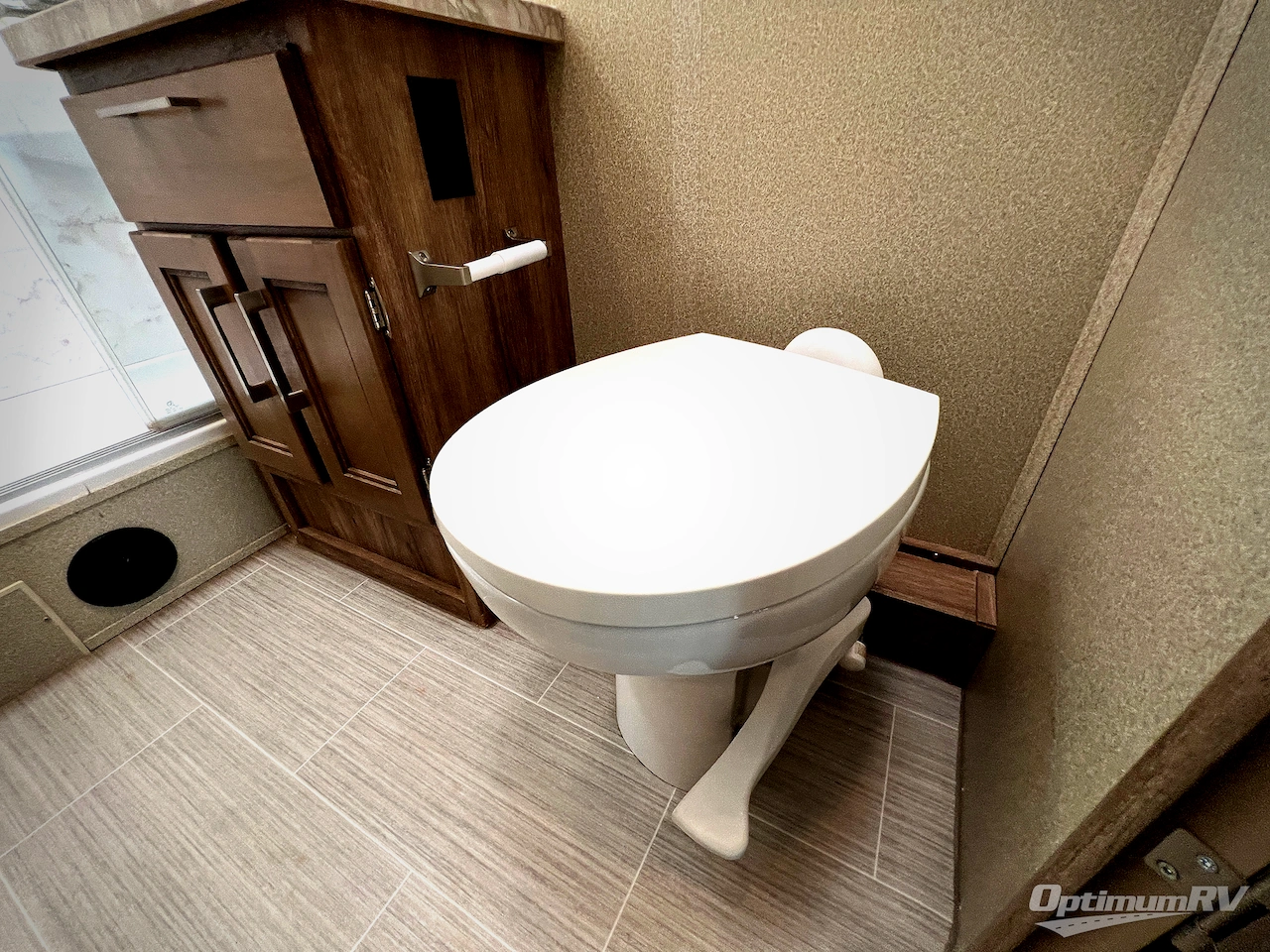 2020 Entegra Odyssey 26D Photo 24
