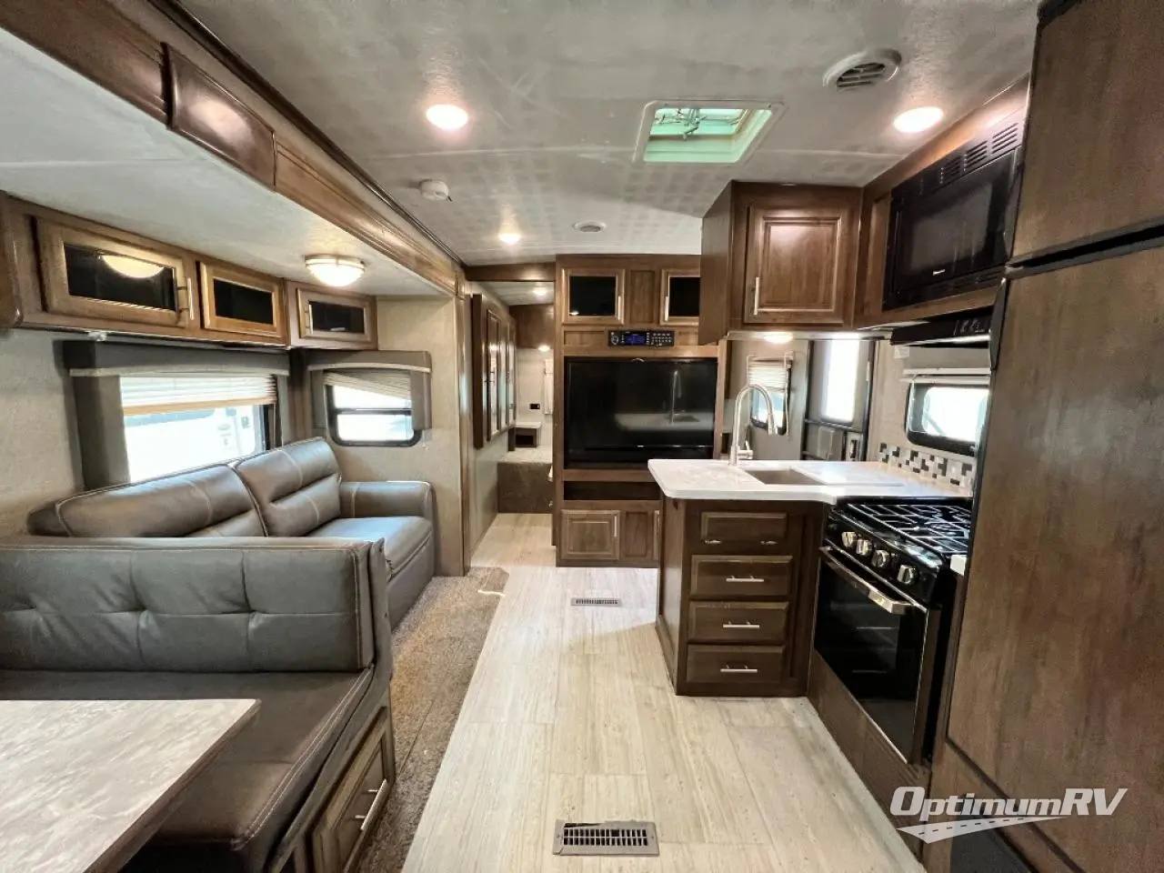 2019 Forest River Rockwood Signature Ultra Lite 8311WS Photo 4