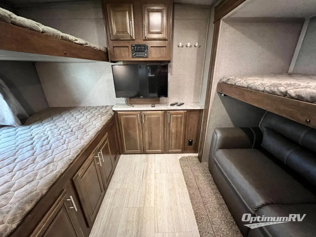 2019 Forest River Rockwood Signature Ultra Lite 8311WS Photo 26