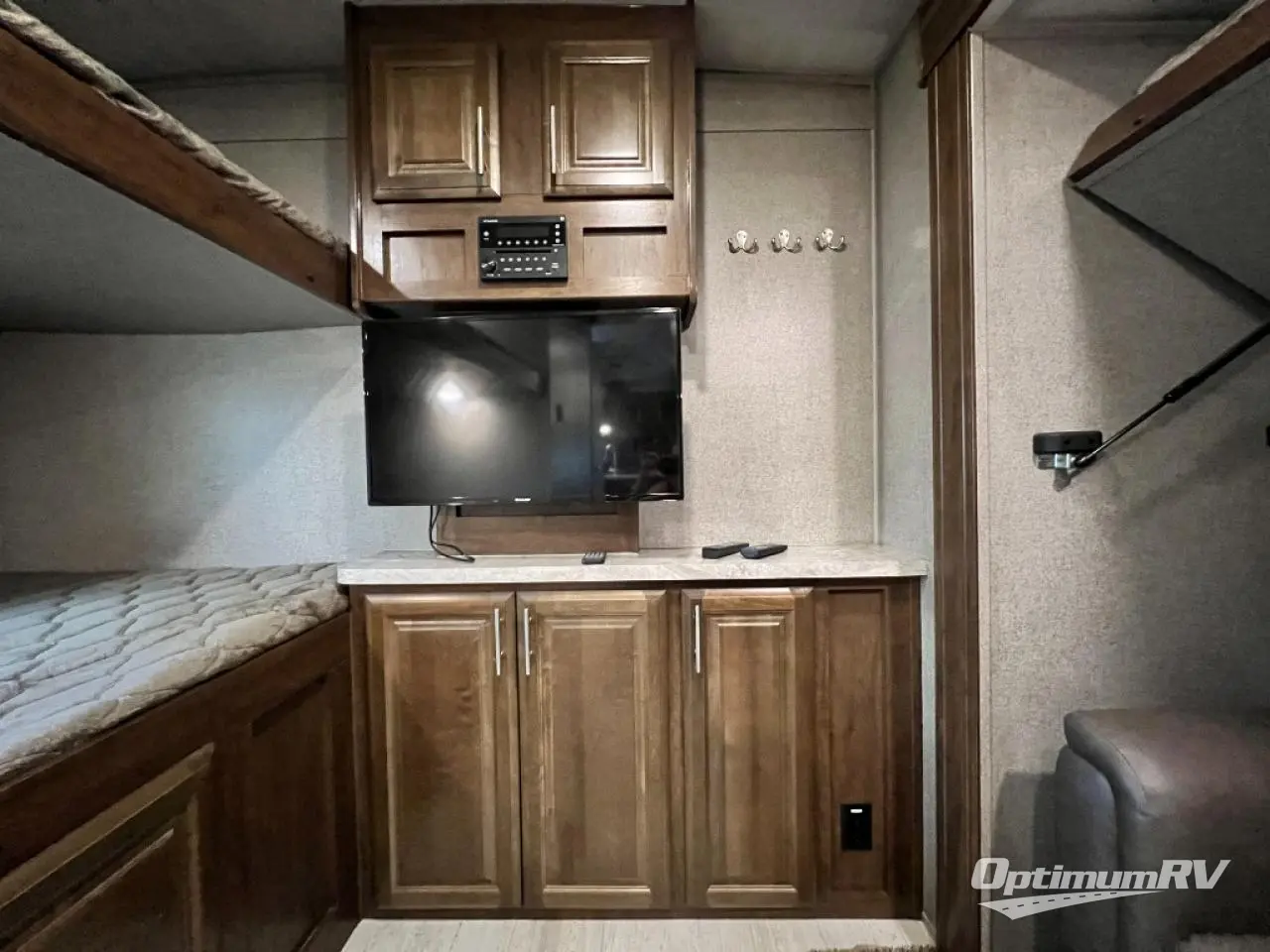 2019 Forest River Rockwood Signature Ultra Lite 8311WS Photo 33