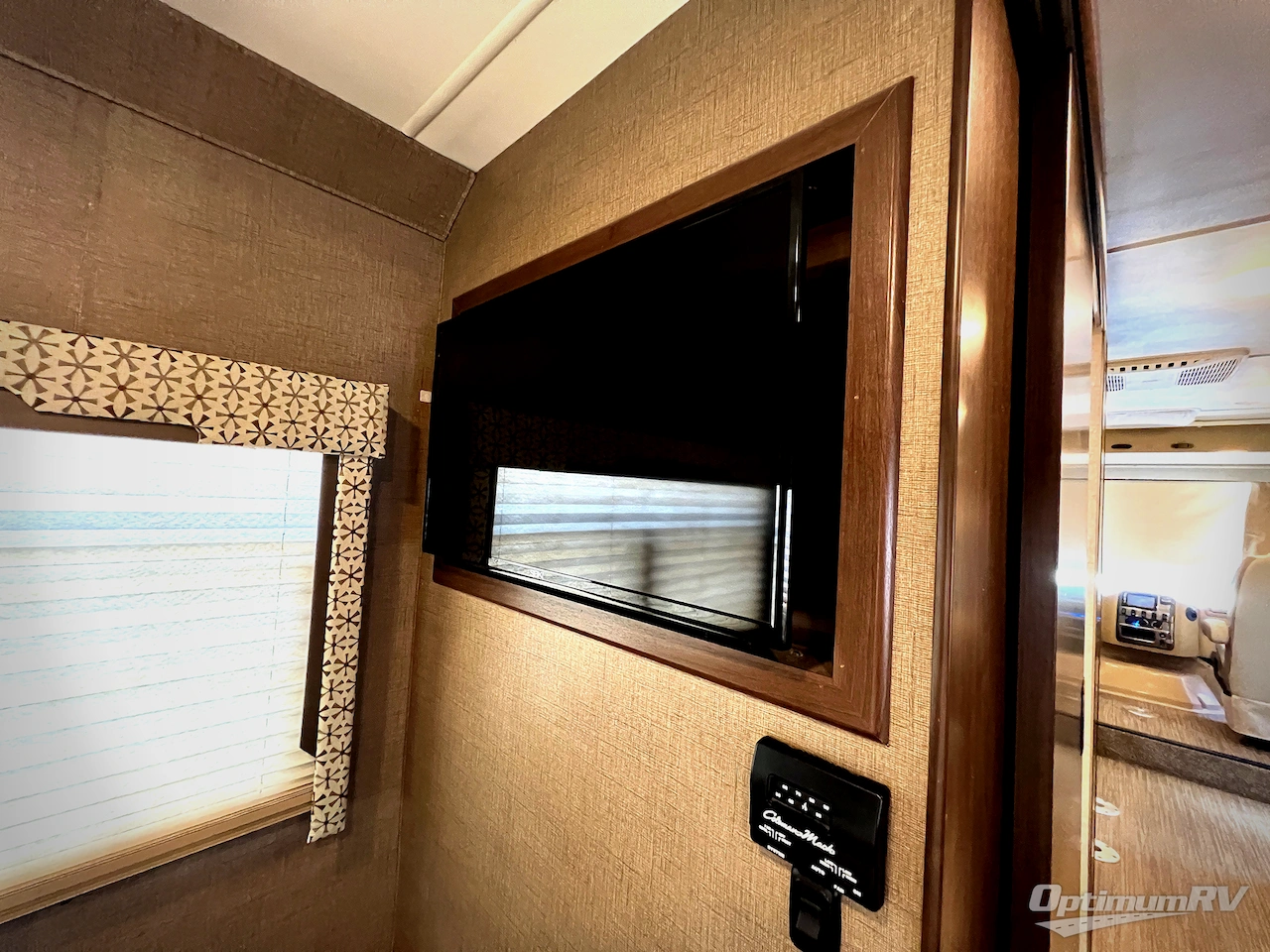 2017 Thor Axis 25.2 Photo 24