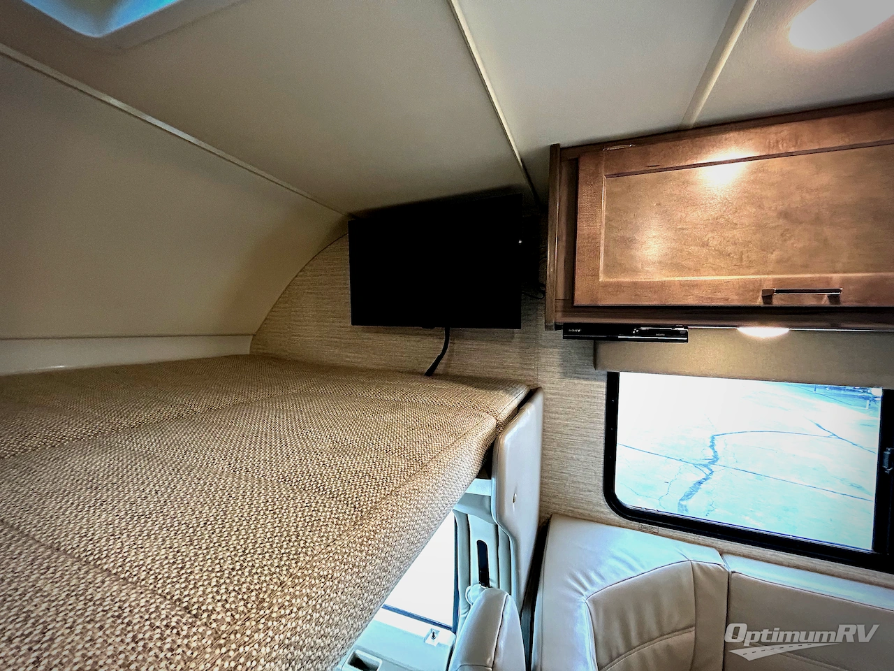 2022 Winnebago Minnie Winnie 31H Photo 16
