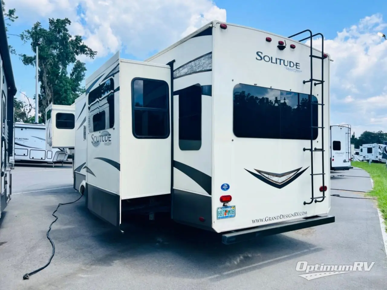 2017 Grand Design Solitude 360RL Photo 3