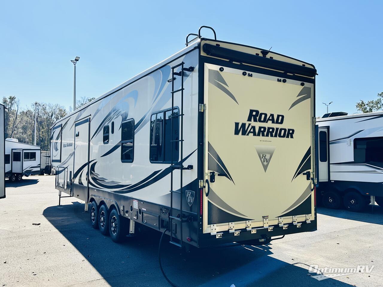 2018 Heartland Road Warrior 426 Photo 3