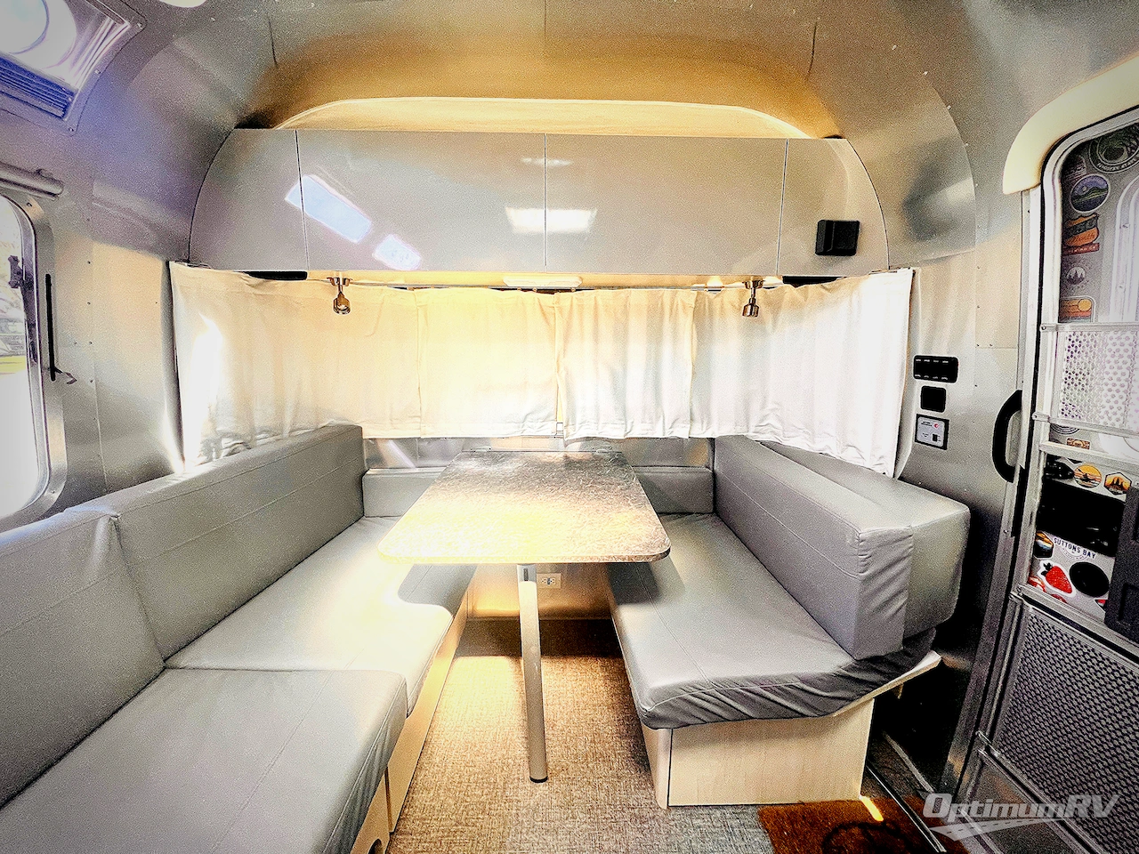 2021 Airstream Flying Cloud 23CB Photo 7