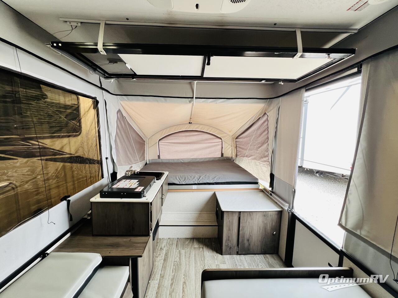 2020 Coachmen Clipper Camping Trailers 107LS Photo 4