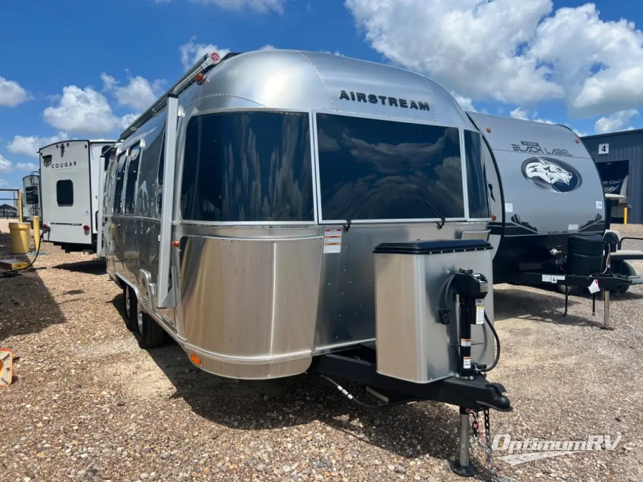 2023 Airstream International 23FB Photo 1