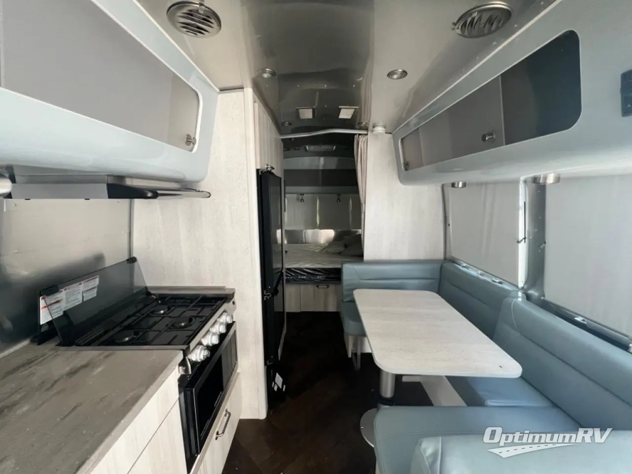 2023 Airstream International 23FB Photo 4