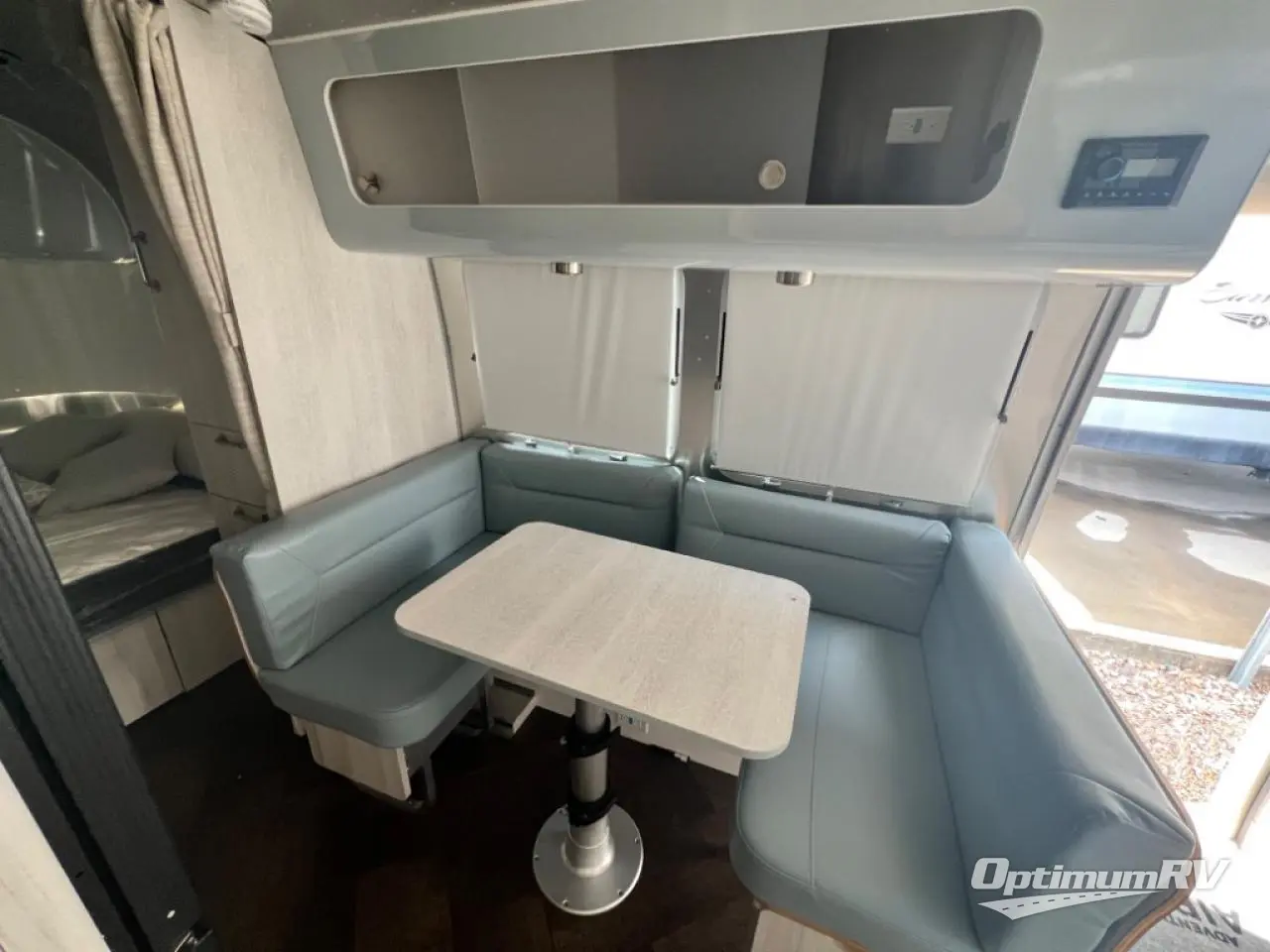 2023 Airstream International 23FB Photo 10