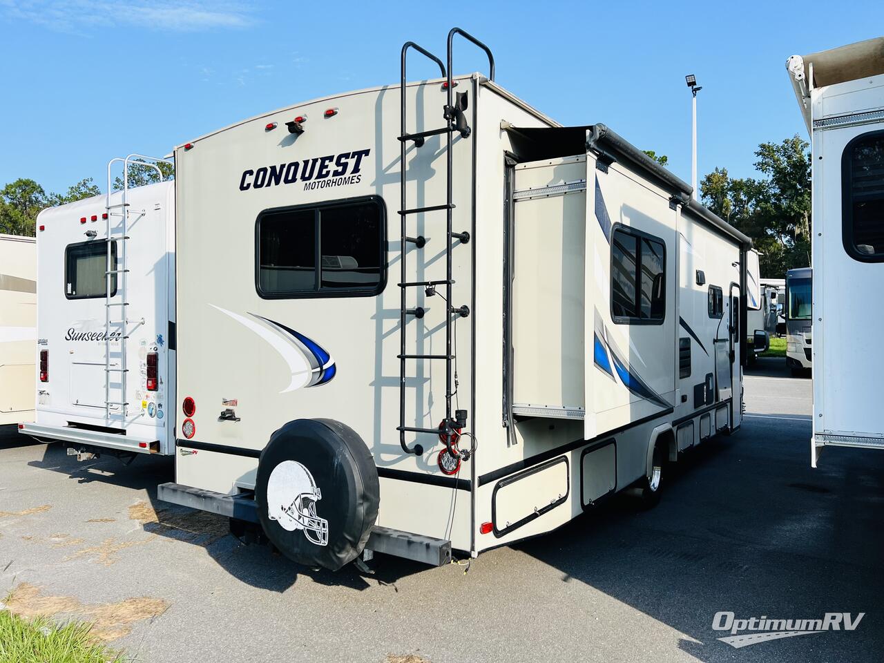 2018 Gulf Stream Conquest Class C 6320 Photo 2