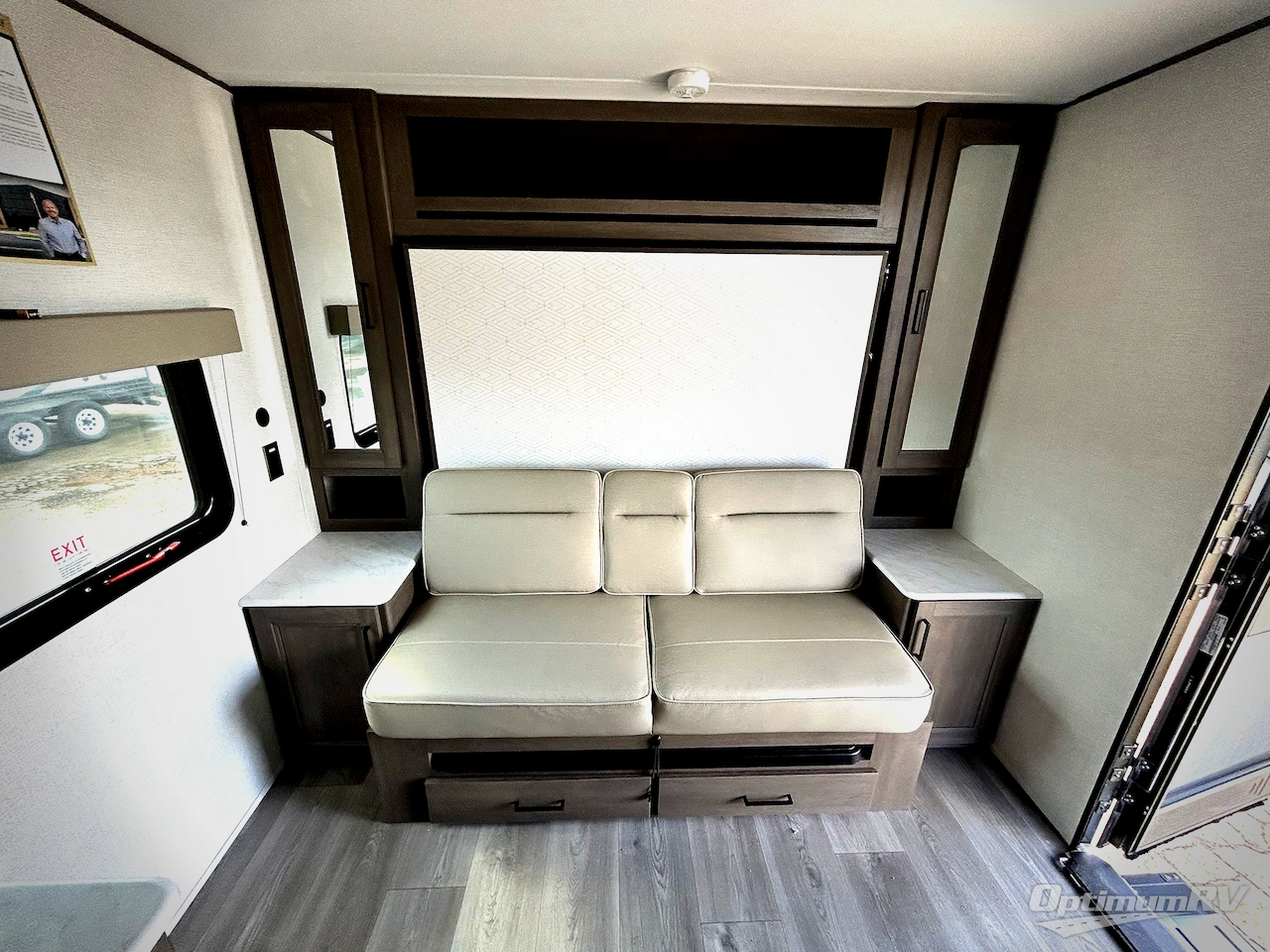 2025 Grand Design Transcend One 151RB Photo 8