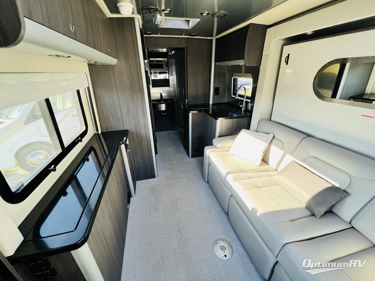 2022 Airstream Atlas Murphy Suite Photo 6