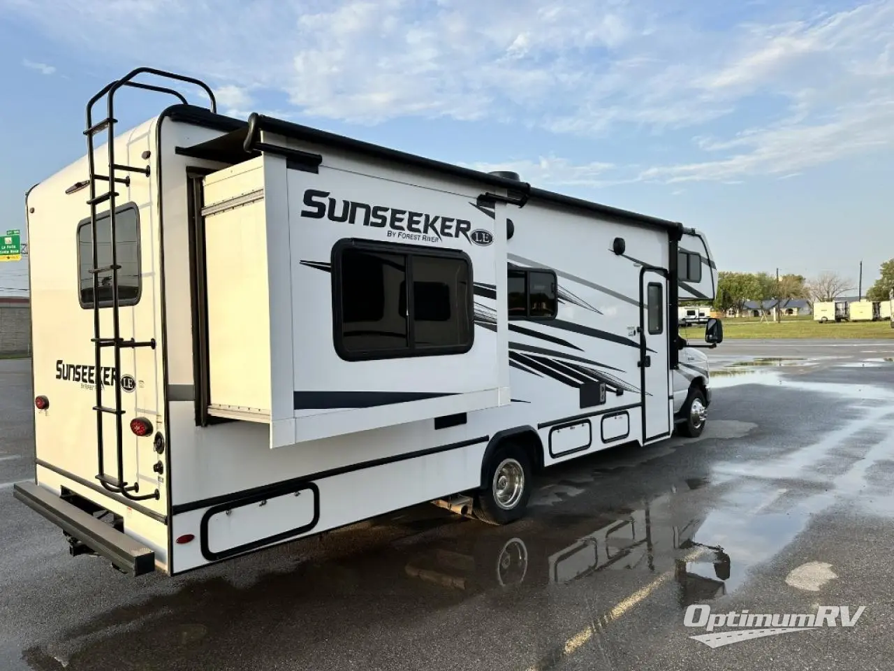 2023 Forest River Sunseeker LE 2550DSLE Ford Photo 3