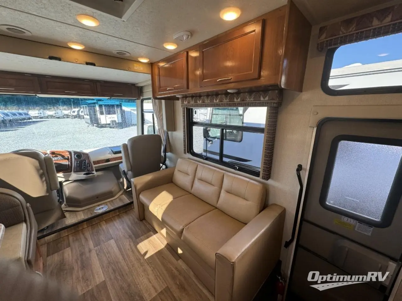 2019 Coachmen Pursuit 27DS Photo 7