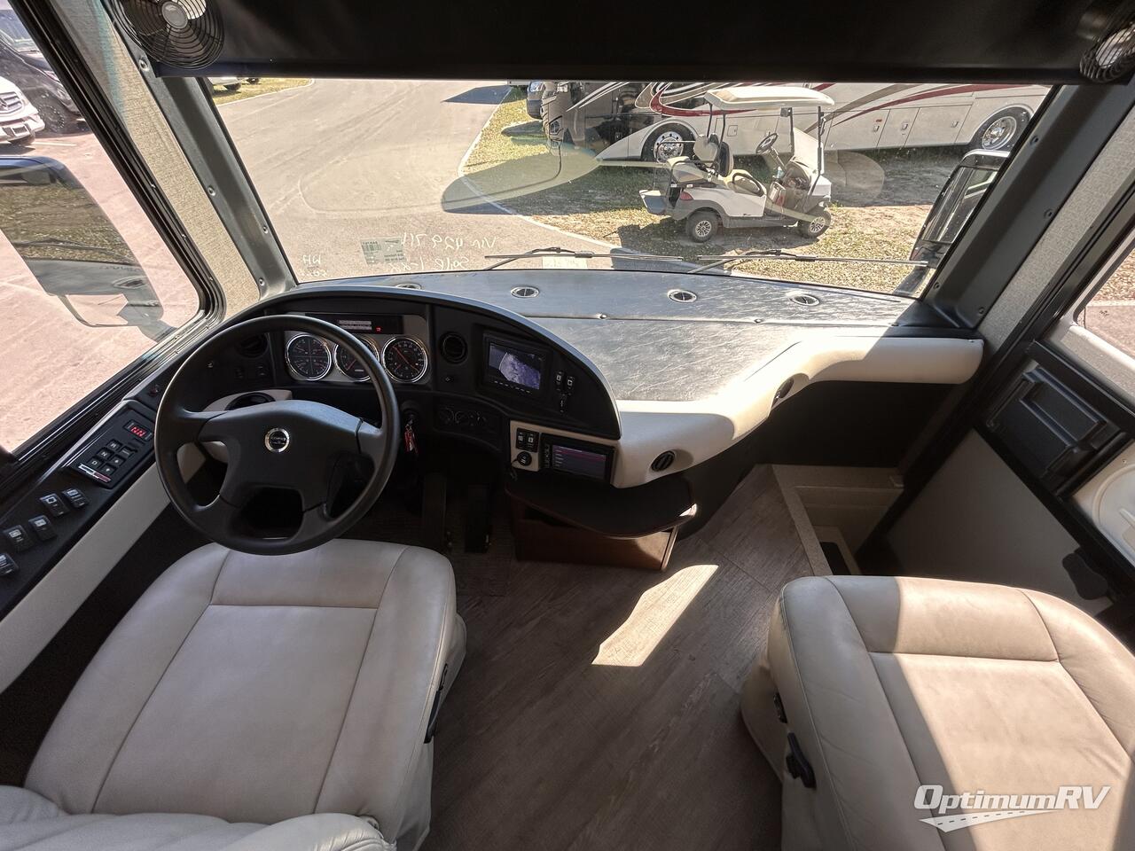 2018 Fleetwood Pace Arrow LXE 38N Photo 6