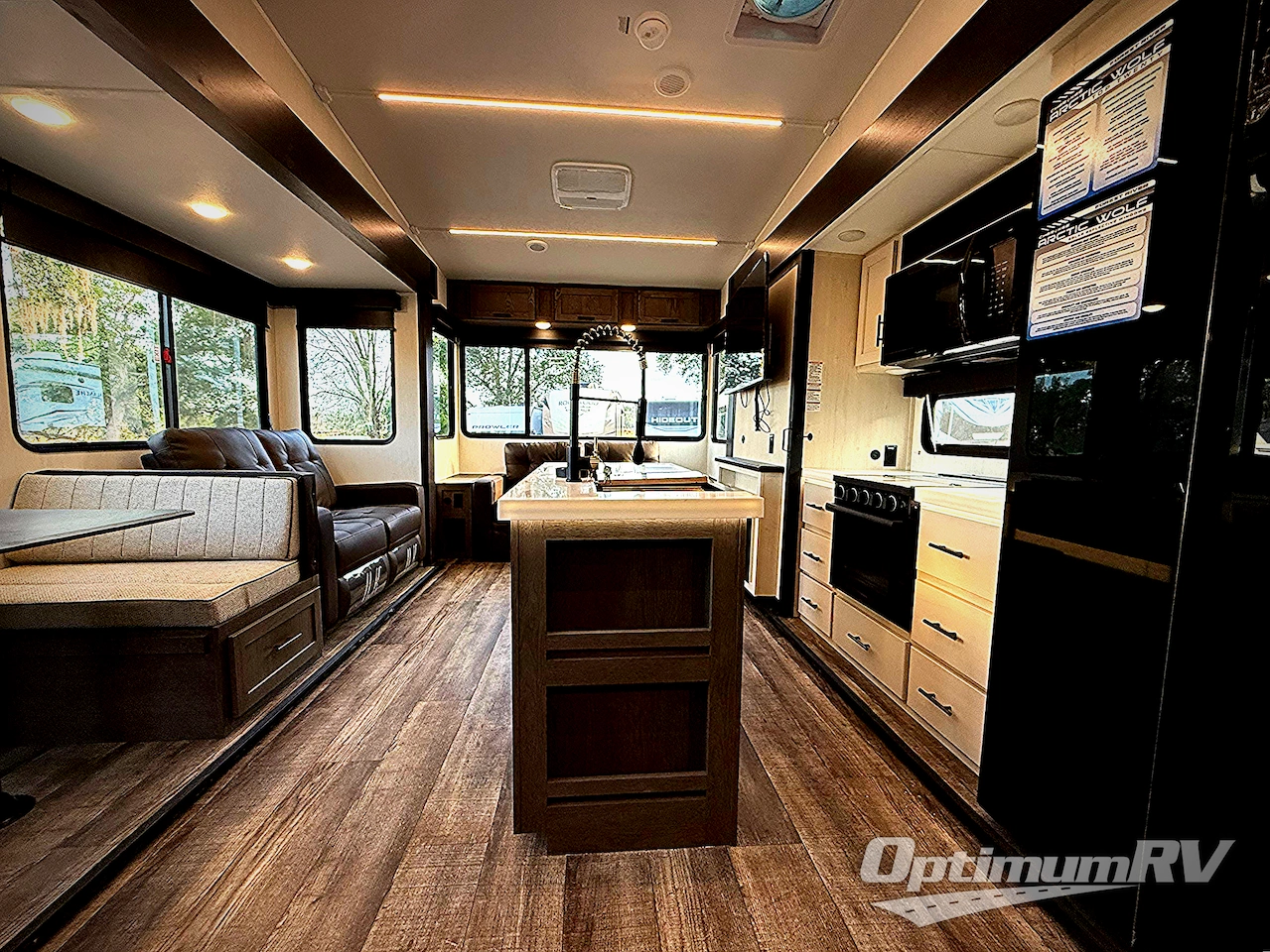 2025 Forest River Cherokee Arctic Wolf Suite 3650SUITE Photo 4