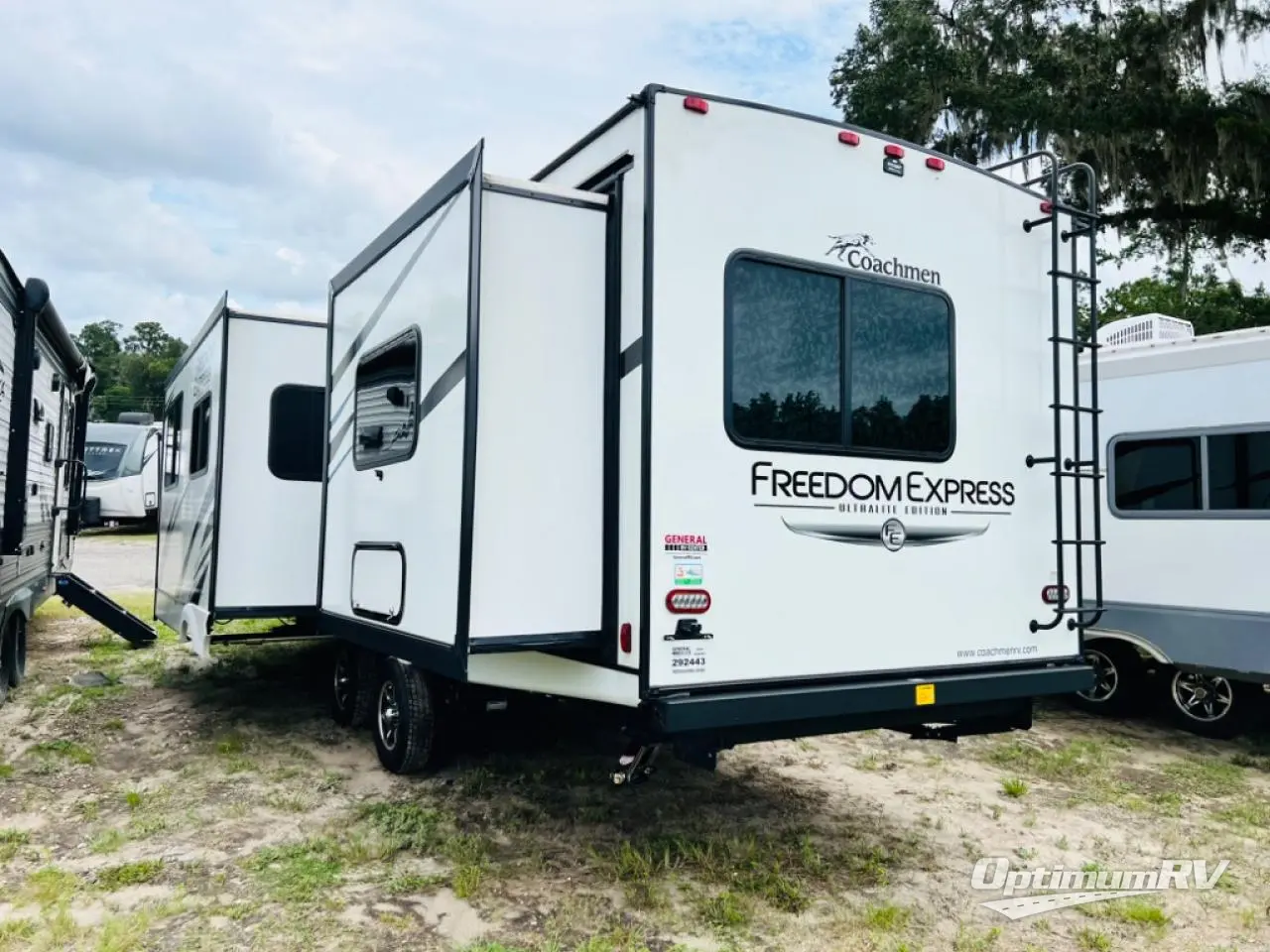 2024 Coachmen Freedom Express Ultra Lite 259FKDS Photo 2