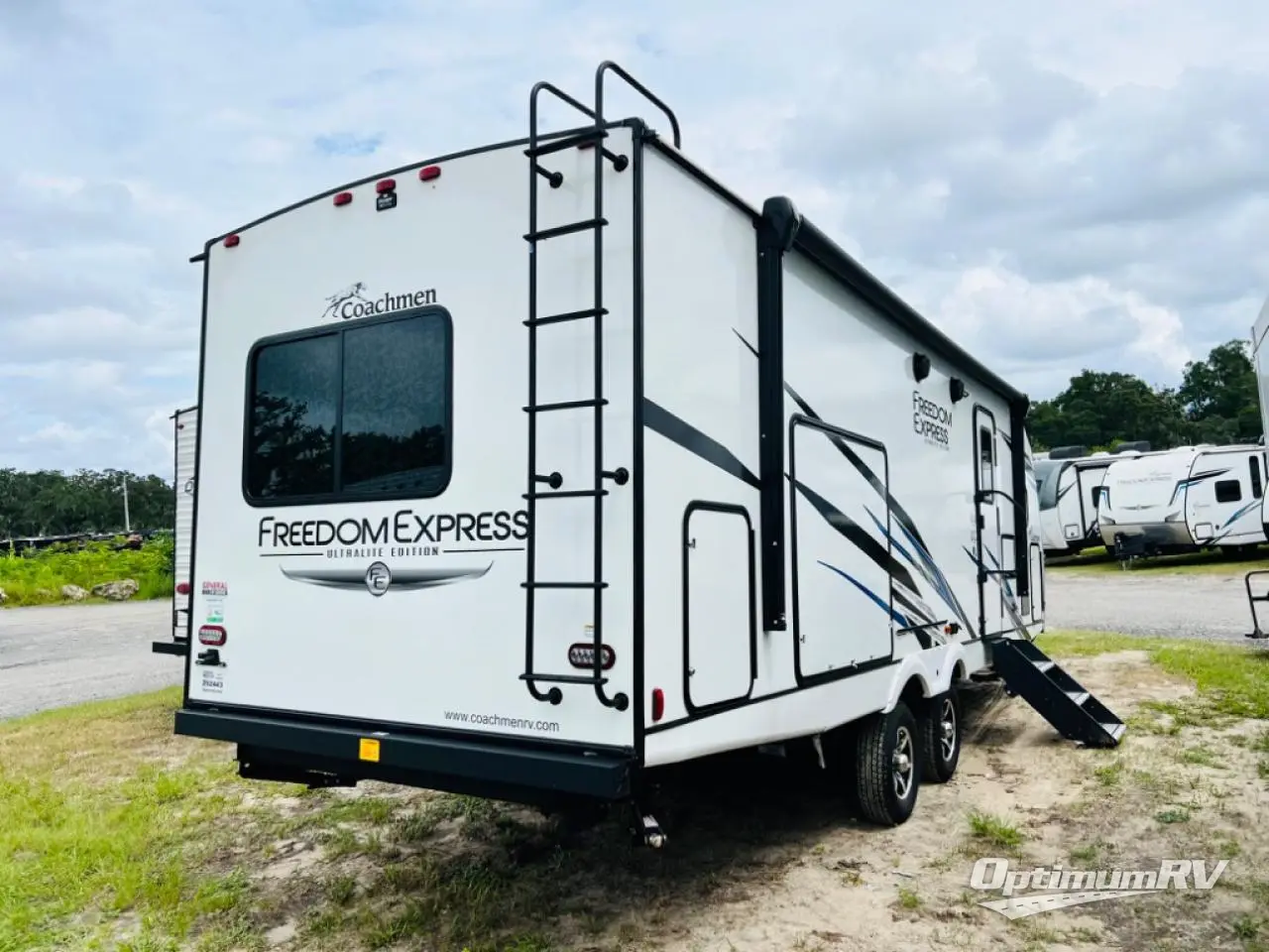 2024 Coachmen Freedom Express Ultra Lite 259FKDS Photo 3