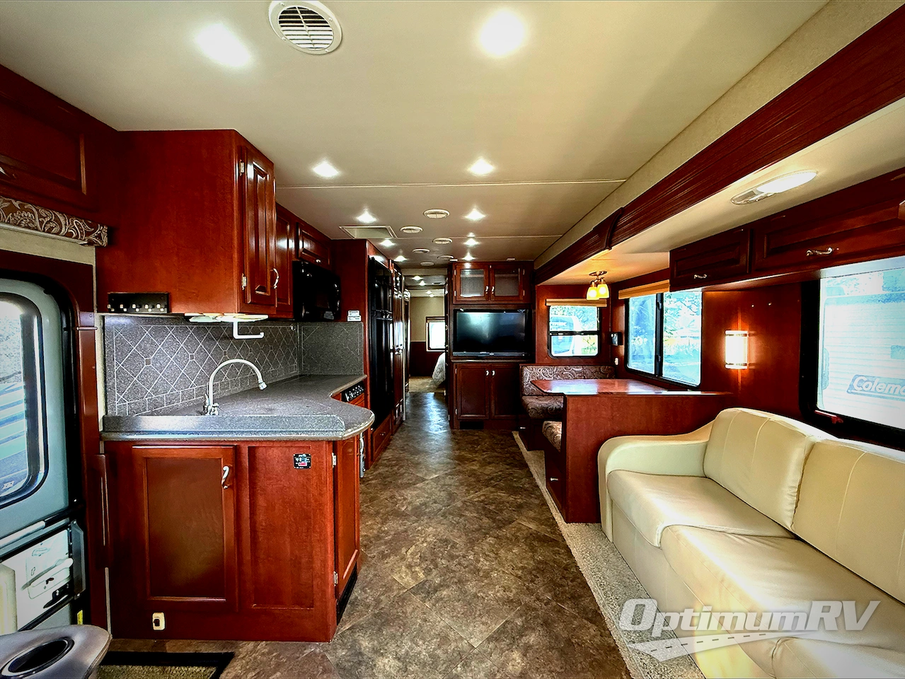2011 Newmar Canyon Star 3810 Photo 4