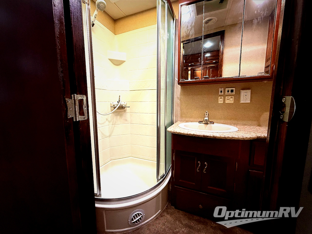 2011 Newmar Canyon Star 3810 Photo 14