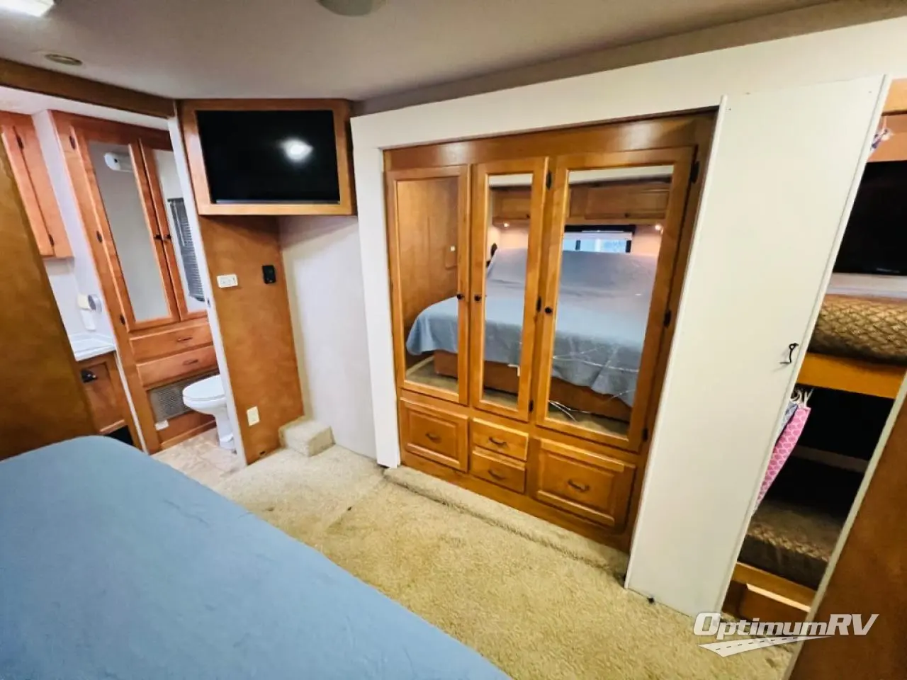 2008 Gulf Stream SuperNova 6400 Photo 18