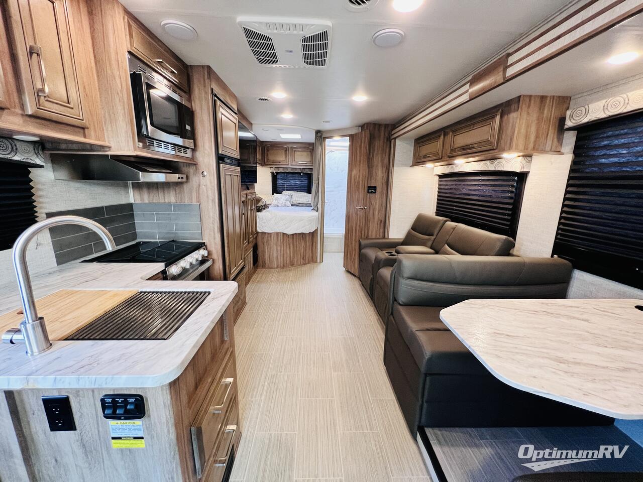 2021 Entegra Odyssey 25R Photo 5