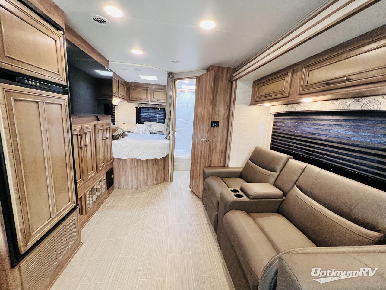 2021 Entegra Odyssey 25R Photo 7