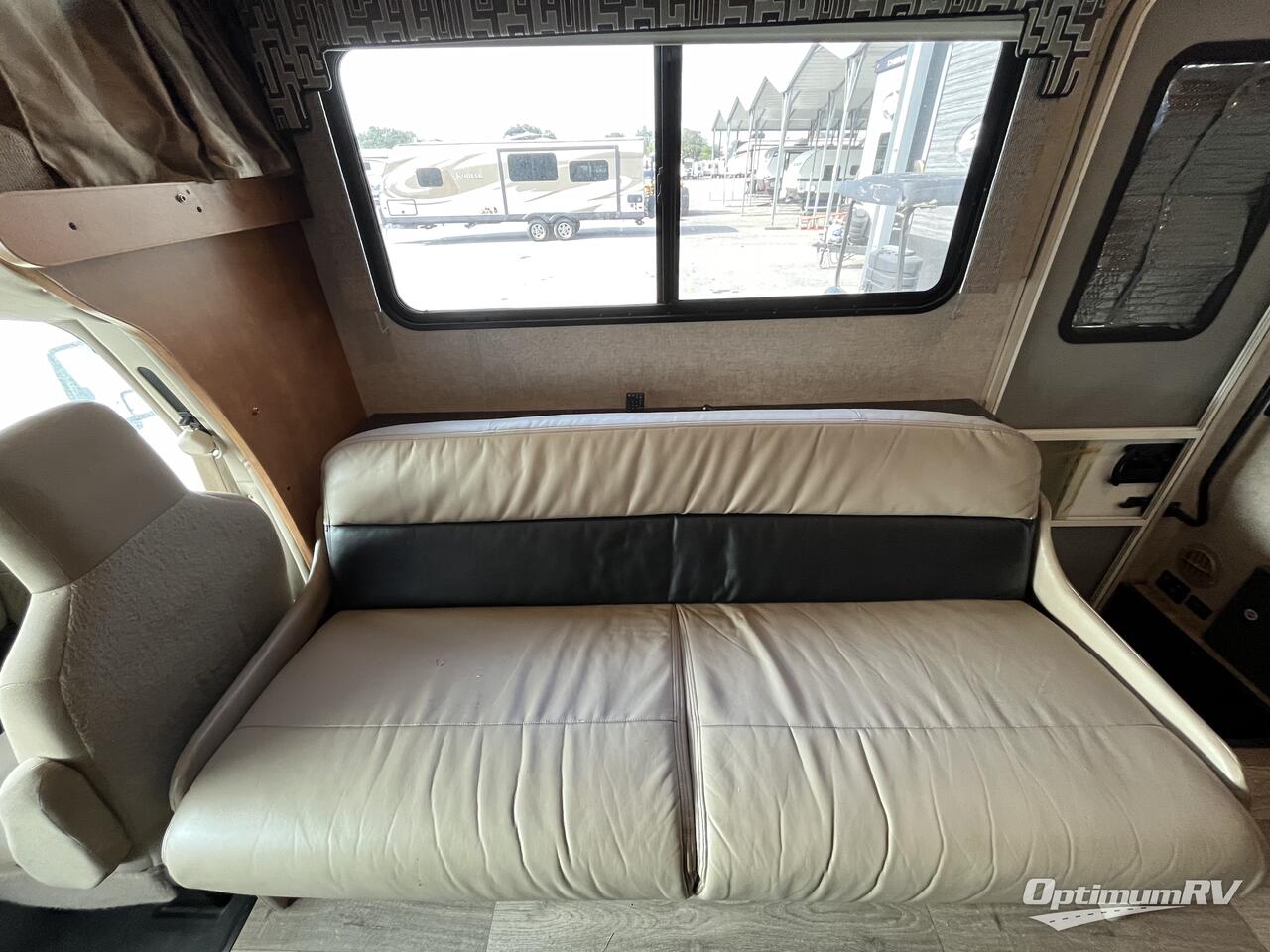 2019 Winnebago Minnie Winnie 31G Photo 12