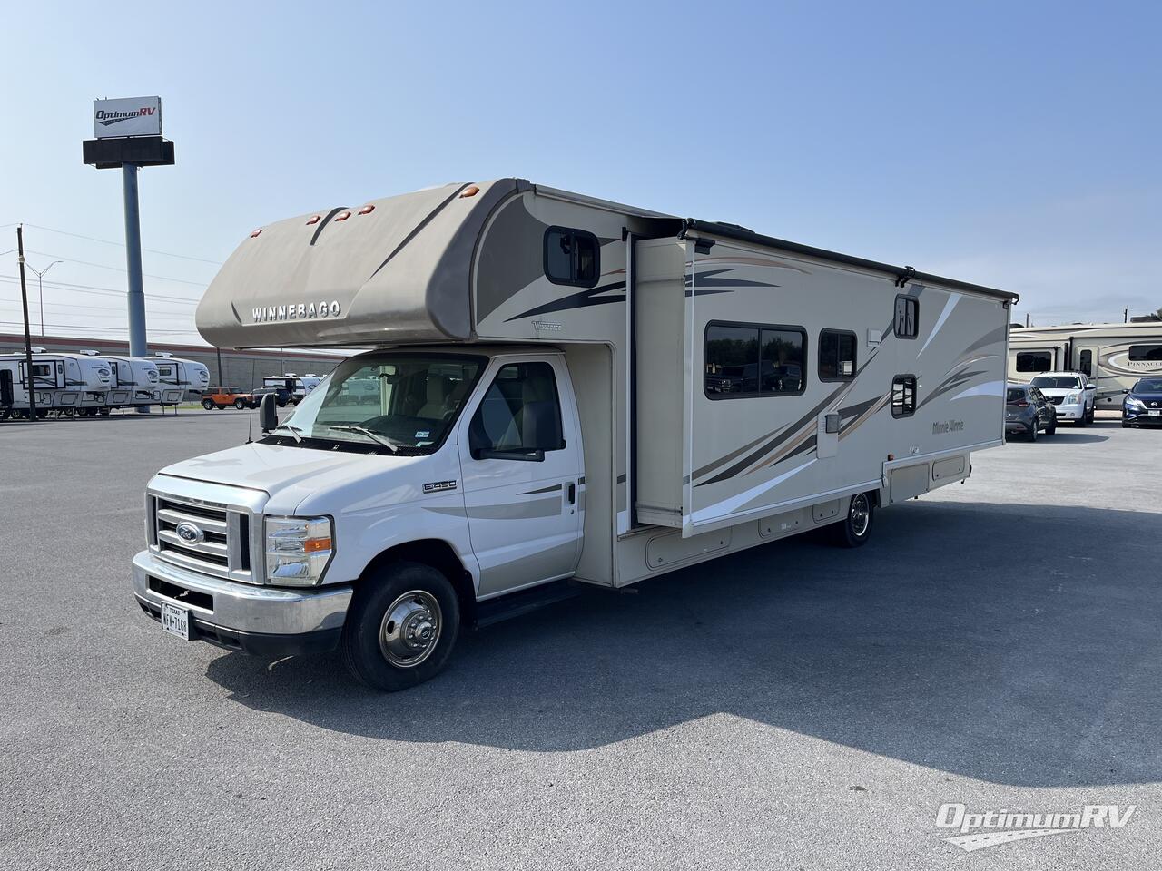 2019 Winnebago Minnie Winnie 31G Photo 2