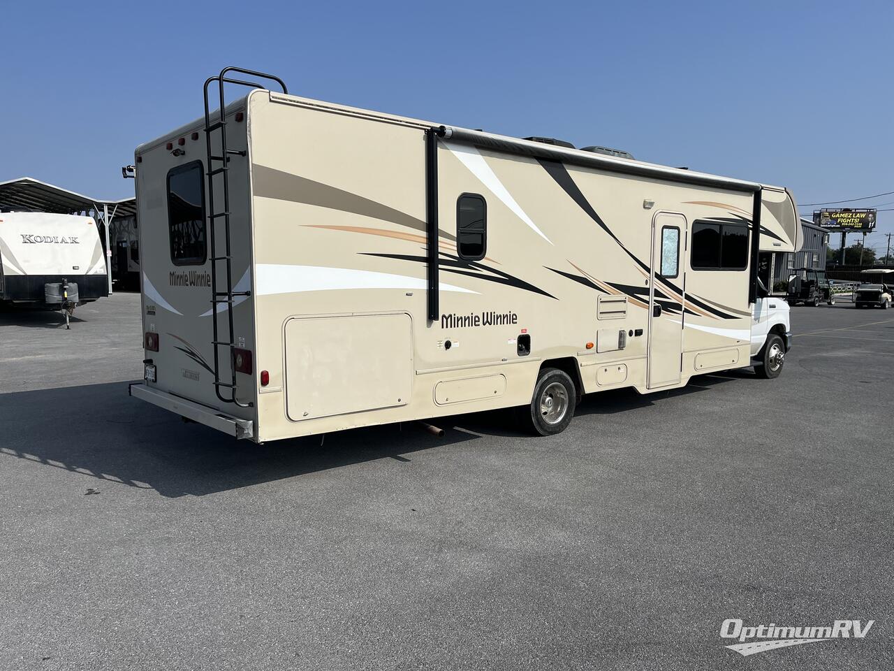 2019 Winnebago Minnie Winnie 31G Photo 3