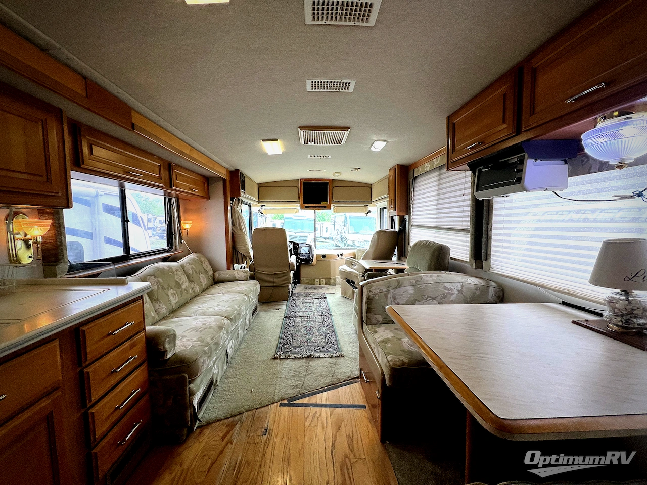 1998 Fleetwood Discovery 36T Photo 3